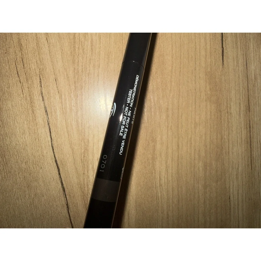 Chanel Stylo Sourcils Waterproof Eyebrow Pencil #810 Brun‎ Profond 0.27g